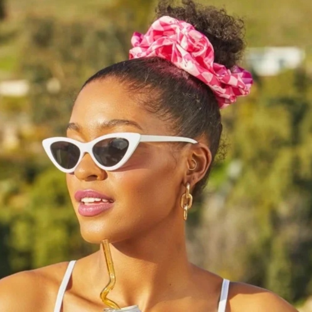 Kitsch x Barbie | Pink Satin Scrunchies 2-Pack - Picture 4 of 6